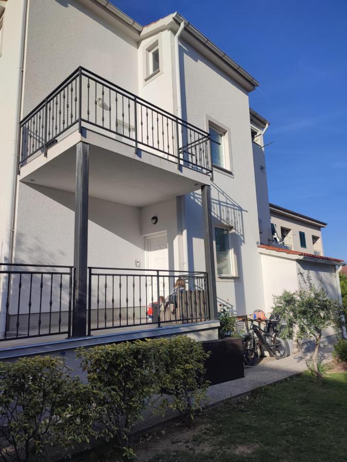 Apartments Kraljic Baska  Ngoại thất bức ảnh